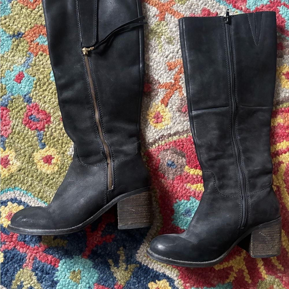 Steve Madden “Antsy” Leather Knee-High Boots sz 8